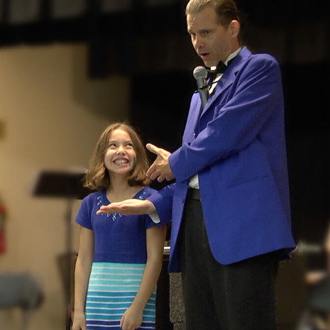 Chicago birthday child helps magician make magic!