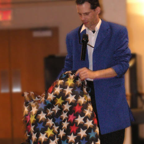 Local Chicago magician makes magic his business!